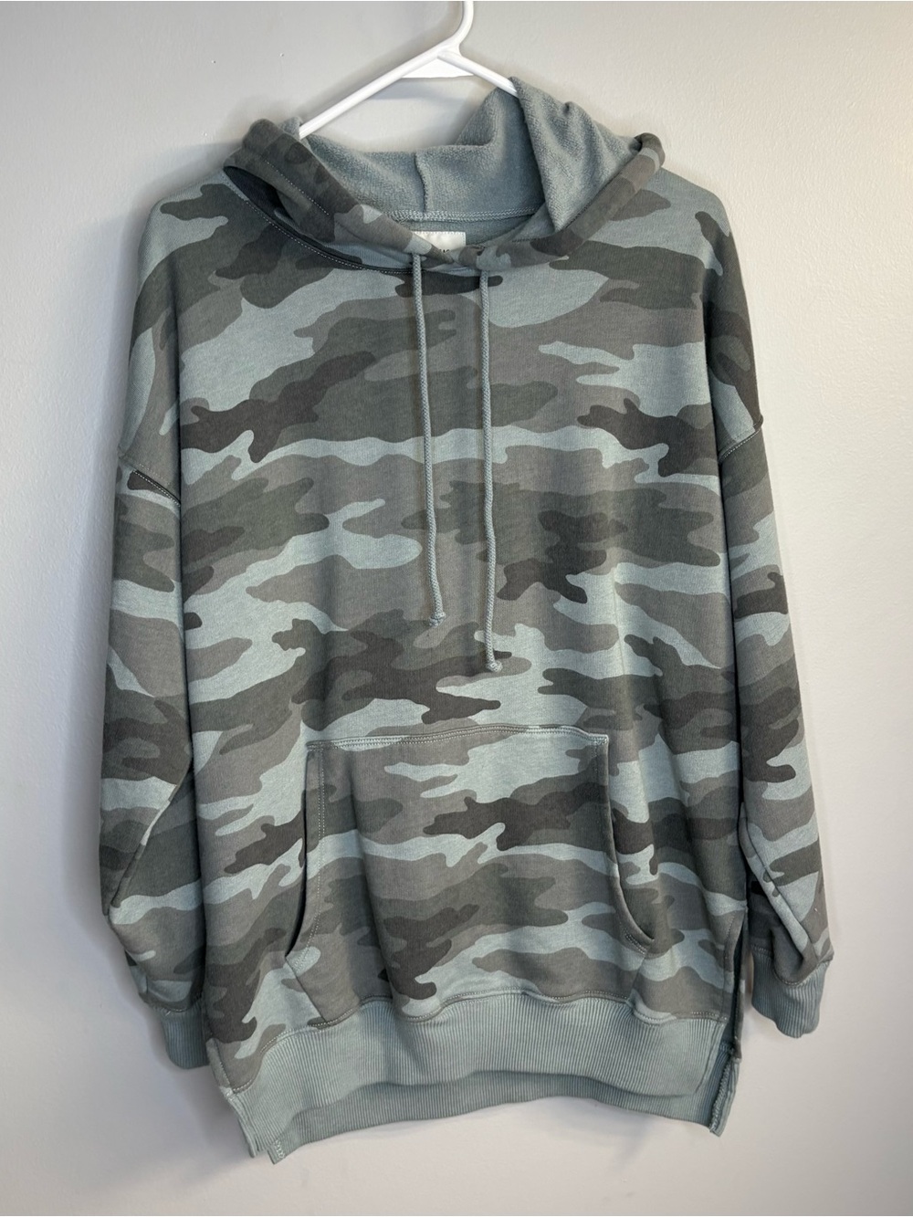 American Eagle Outfitters Green & Gray Camo Hoodie oversized